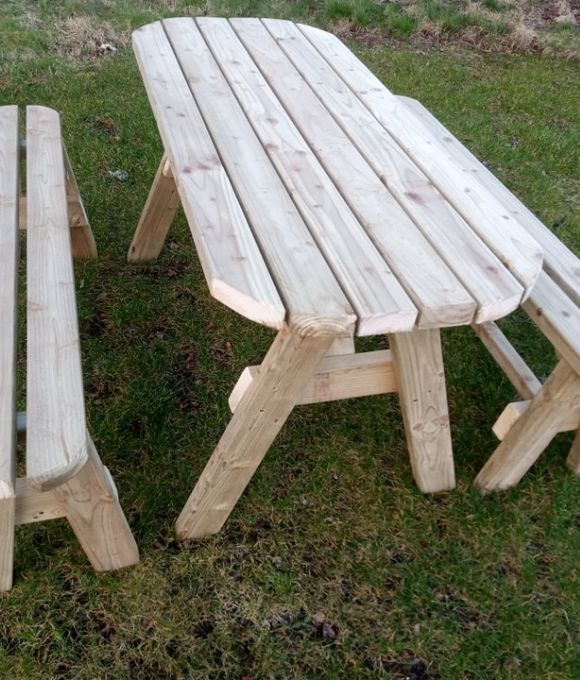 RAPH’S GARDEN PICNIC TABLE WITH 2 BENCHES 5FT