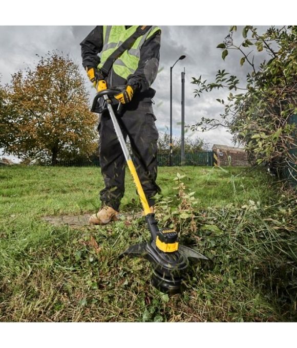 DEWALT DCM561PBS 18V XR BRUSHLESS STRING STRIMMER