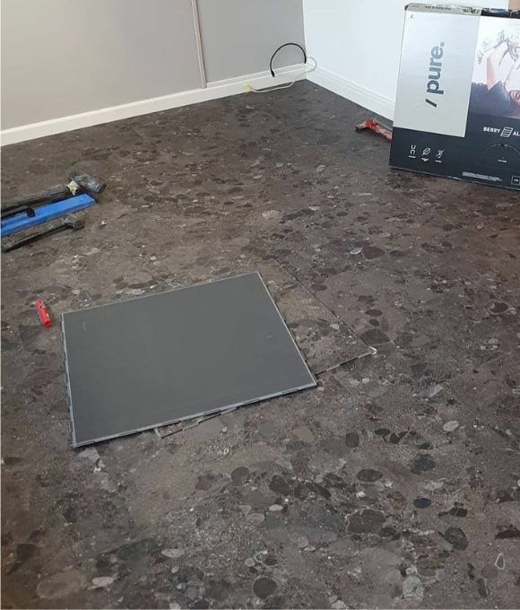 BERRY ALLOC VINYL TERRAZZO DARK GREY