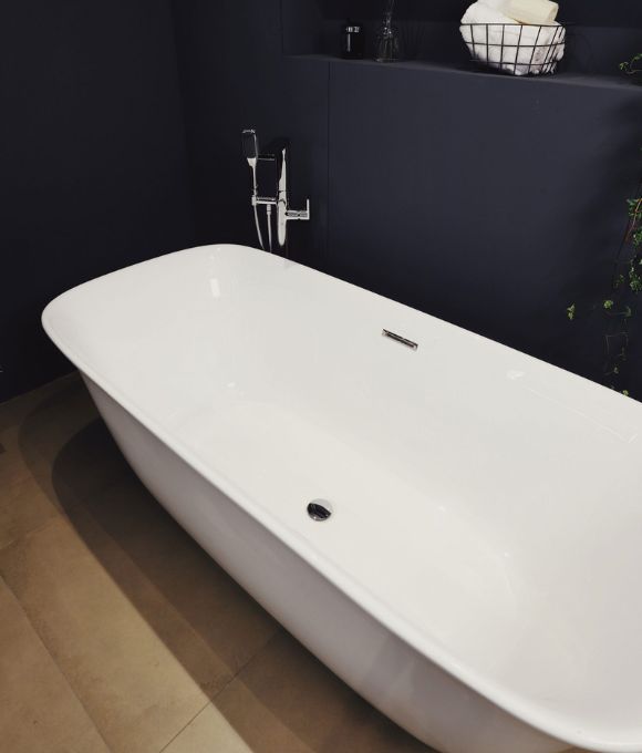 ADAMSEZ GENEVA FREESTANDING BATH