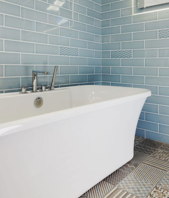 ADAMSEZ ESSENCE FREESTANDING BATH
