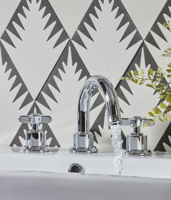 WESSEX THREE TAP HOLE BASIN MIXER