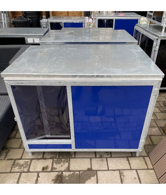 GALVANISED DOG KENNEL LARGE WITH HEATER