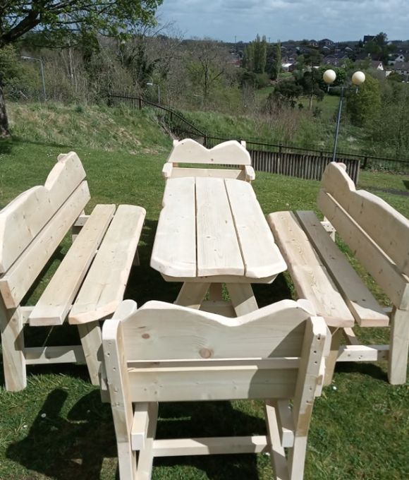 RAPH’S CONCAVE PICNIC TABLE W/ 2 BENCHES & 2 CHAIRS