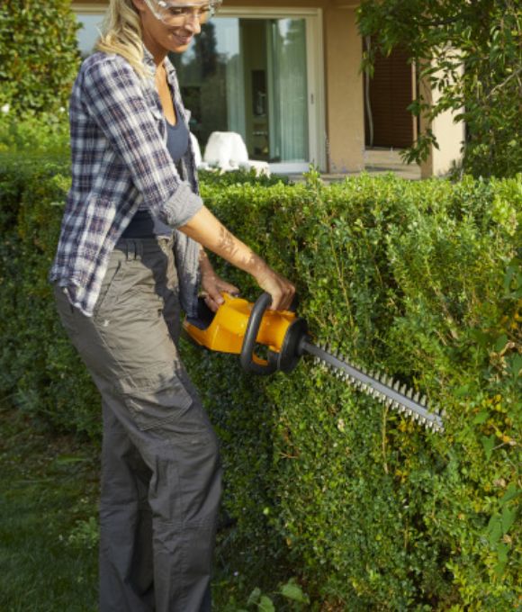 STIGA 100 SERIES 20V HEDGETRIMMER