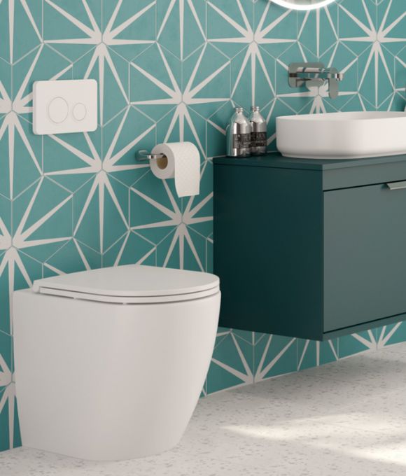 AVANTI BACK TO WALL RIMLESS WC