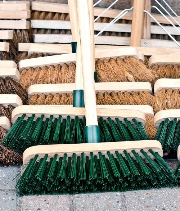 Brushes & shafts