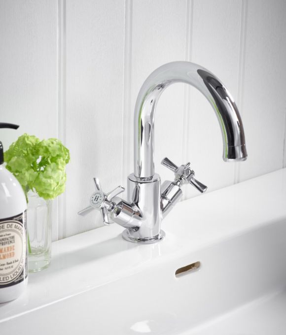 CHELTENHAM BASIN MIXER