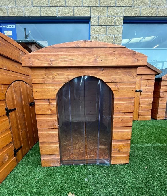 RAPH’S LARGE CURVED DOG KENNEL WITH PVC DOOR