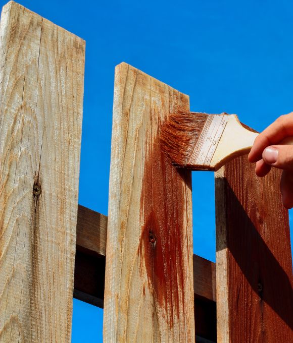 Wood & Fence Paints