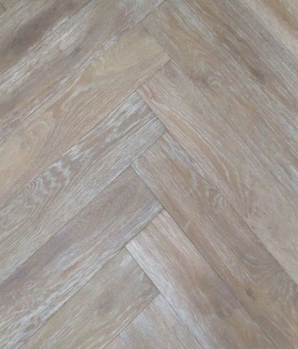 HERRINGBONE OAK BRUSHED AND WHITE OILED 