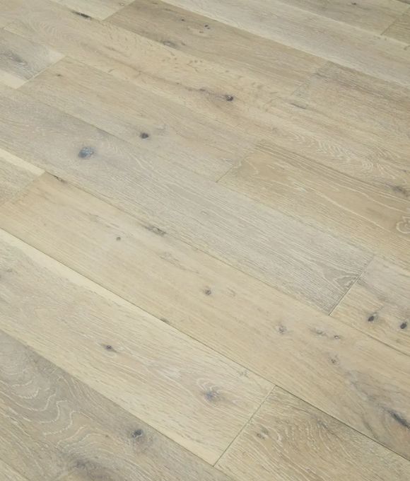 MAJESTIC OAK SMOKED BRUSHED AND WHITE OILED