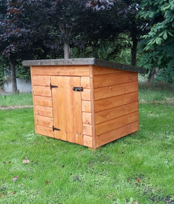 RAPH’S MEDIUM DOG KENNEL WITH WOODEN DOOR