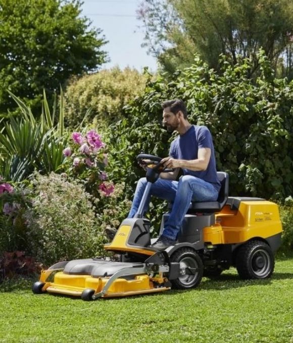 Ride-On Lawn Mowers