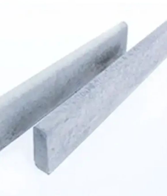 CONCRETE KERB SQUARE TOP 150 X 75 x 900MM