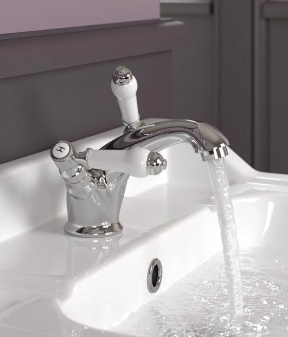 TRADITIONAL LEVER BASIN MIXER